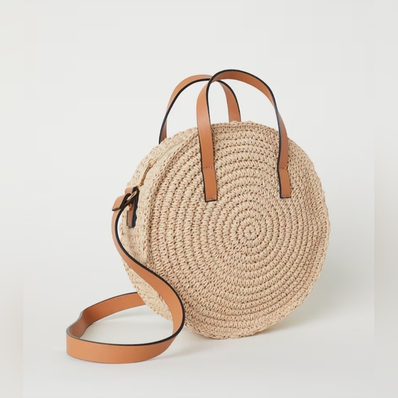 H&M round handbag or shoulder bag. - Picture 2 of 7